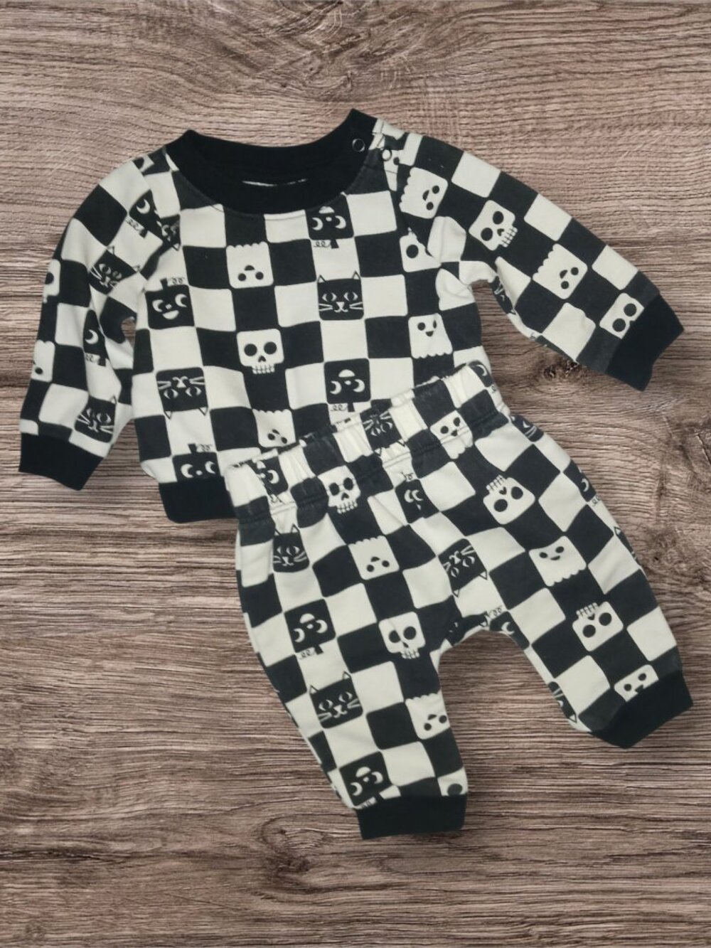 Cat & Jack Halloween Checkered Skull Ghost Cat Set NB Newborn